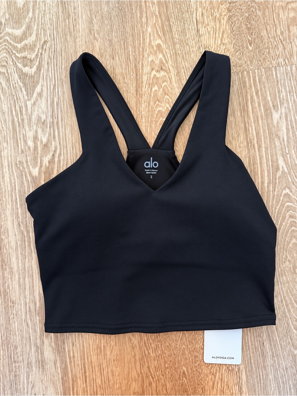 ALO Yoga Black V-Neck Crop Sports Bra